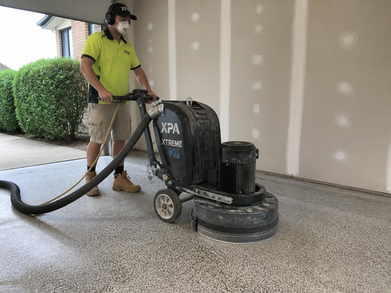 Diamond concrete grinding preparation